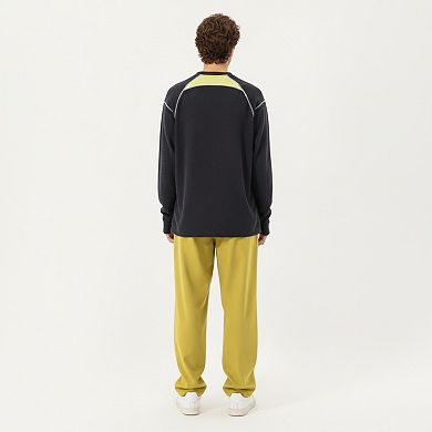 Men's Long Sleeve Crew Neck Pullover Top with Textured Knit Fabric and Zipper Chest Pocket