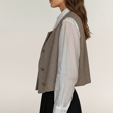 Women's Textured Button Front Vest Top with Asymmetrical Hemline