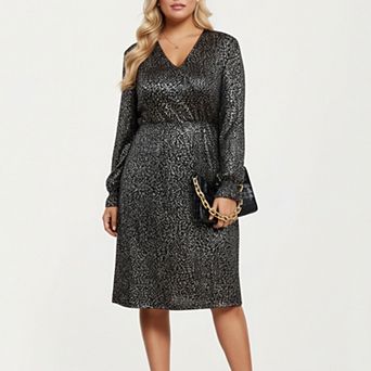 Women's Plus Size Dotted Print Long Sleeve V-Neck Midi Dress with Fitted Waist and Flowy Skirt