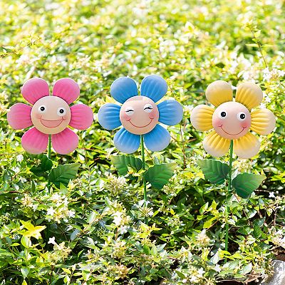 Glitzhome Set of 3 Metal Happy Face Flower Pick, Wall Decor, 18