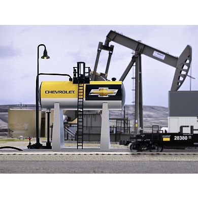 Lionel Chevy Plug-Expand-Play Elevated Tank O Gauge Model Train Accessory with Metal Ladder & Walkway