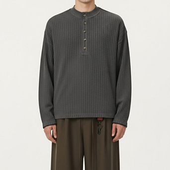 Men's Long Sleeve Ribbed Knit Henley Pullover with Button Placket and Relaxed Fit