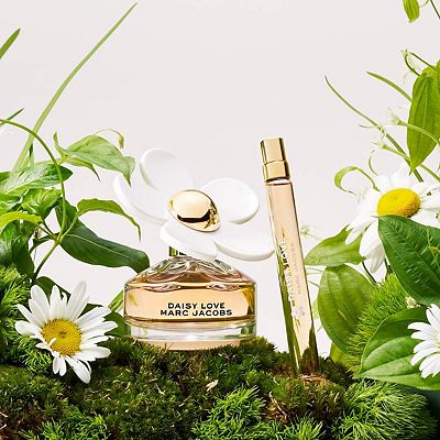 Marc Jacobs Fragrances Daisy Love Eau de Toilette with White