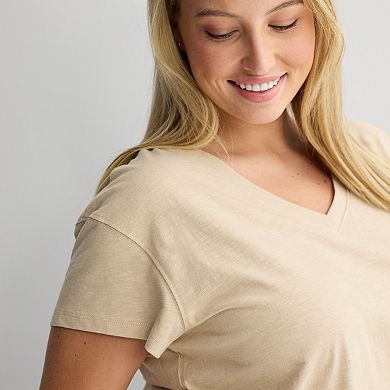 Juniors' Plus Size SO® Short Sleeve V-Neck Tee