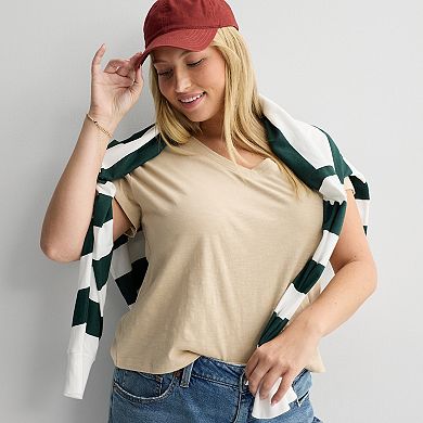 Juniors' Plus Size SO® Short Sleeve V-Neck Tee