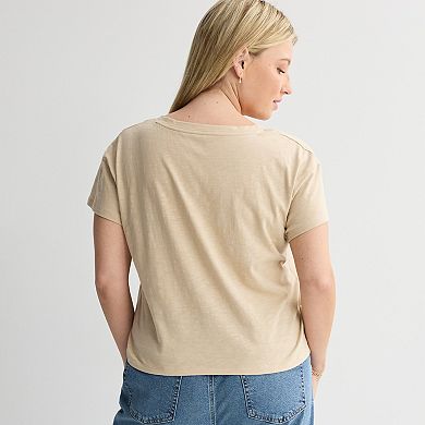Juniors' Plus Size SO® Short Sleeve V-Neck Tee