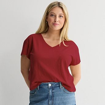 Juniors' Plus Size SO® Short Sleeve V-Neck Tee