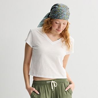 Juniors' SO® V-Neck Perfect Tee