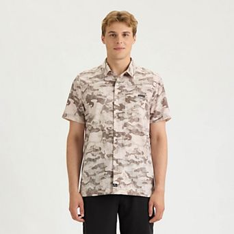 Men's Salt Life Off the Grid Performance Woven Button-Down Shirt