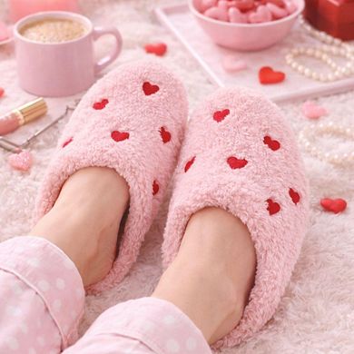 CTM Women's Love Heart Print Slippers