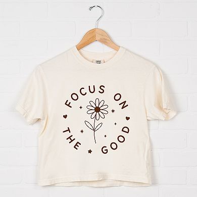 Focus On The Good Daisy - Women's Boxy Crop Top Graphic T-Shirt