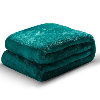 Cheer Collection Fuzzy Microsherpa Throw Blanket Soft Velvet Feel Cozy Accent for Couch Bed