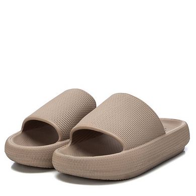 XTI Women's Rubber Platform Slides classic design