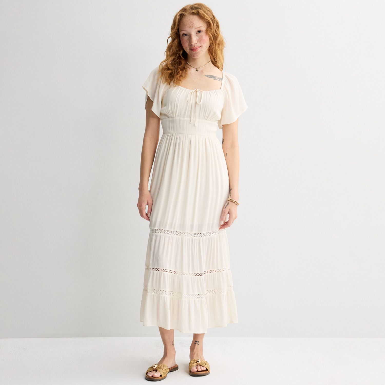 Женские платья Rewind Juniors' Rewind Flutter Sleeve Crochet Maxi Dress