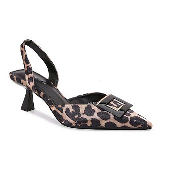 Colette Halter Back Pump