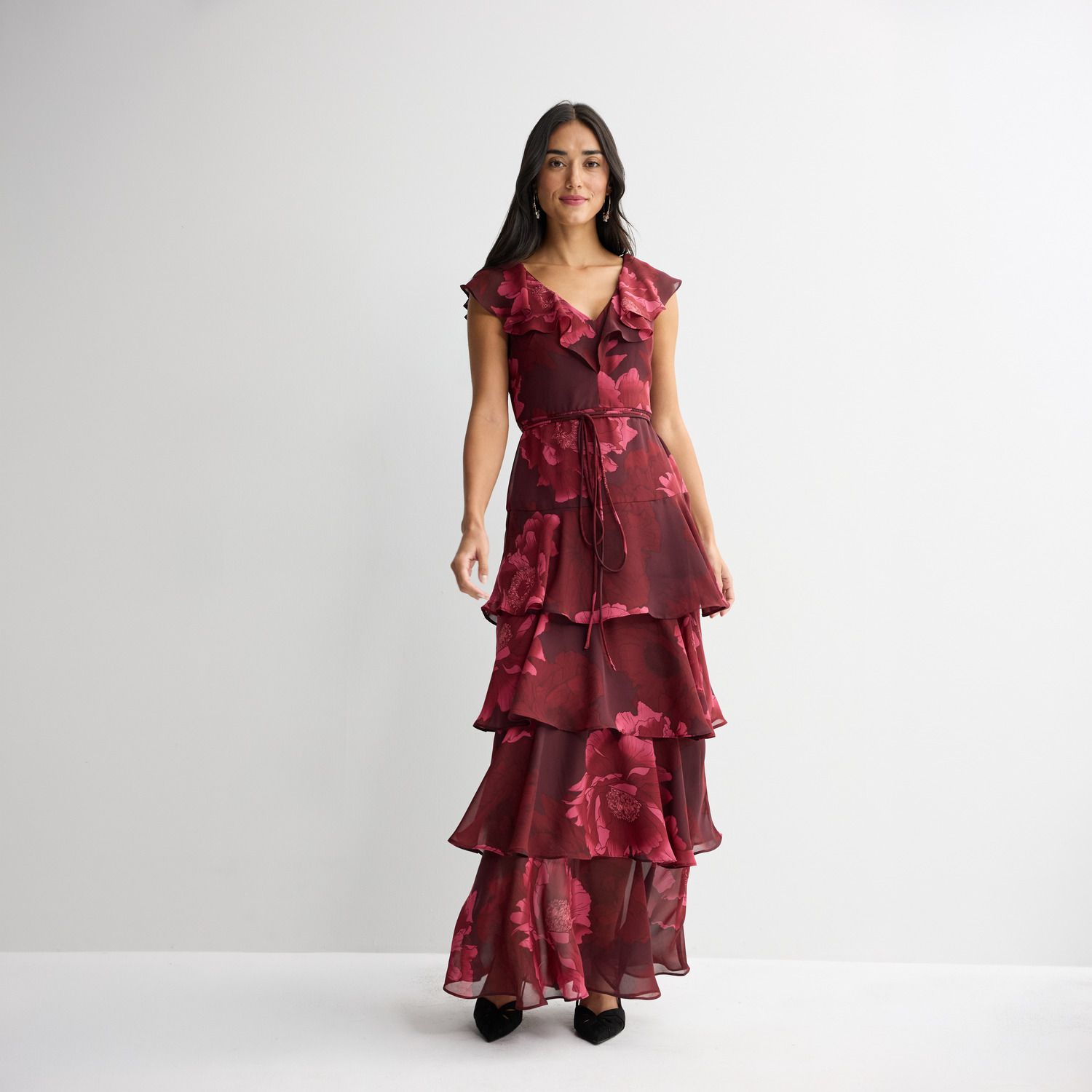 Женское платье Maison Tara Floral Tiered Ruffle Maxi