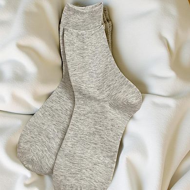Women's 4-Pair Crew Socks Set Smooth Knit Stretch Fabric Lightweight Everyday Essentials