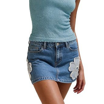 Women's Classic Waist Floral Applique Side Pockets Frayed Trim Casual Mini Denim Skirt