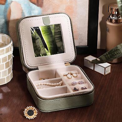 Small Portable Jewelry Organizer for Women: Keeps Necklaces Tangle-Free