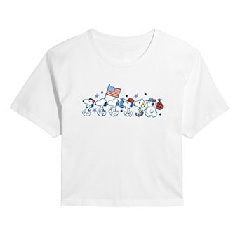 Juniors' Peanuts Snoopy & Siblings Patriotic Parade Cropped Tee