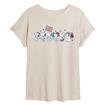 Juniors' Peanuts Snoopy & Siblings Patriotic Parade Oversized Tee
