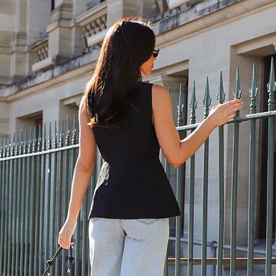 Women's Summer V-Neck Button-Down Vest Slim-Fit Sleeveless Trendy Design Top Versatile Outerwear