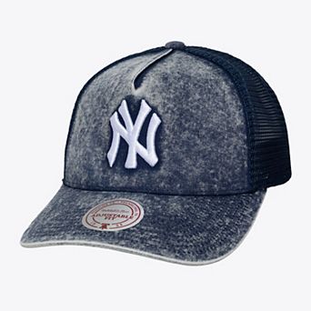 Unisex Mitchell & Ness Navy New York Yankees Gameday Adjustable Trucker Hat