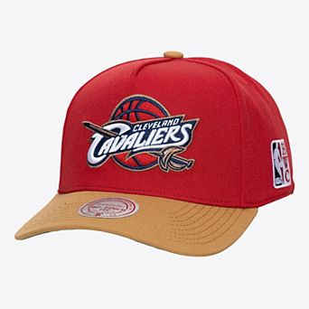 Men's Mitchell & Ness Wine Cleveland Cavaliers Legendary Home Pro Pinch Snapback Hat