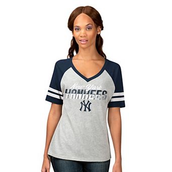 Women's G-III 4Her by Carl Banks Heather Gray New York Yankees Goal Line Raglan V-Neck T-Shirt