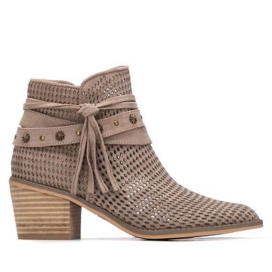 Refresh Collection Women's Suede Ankle Booties 175180