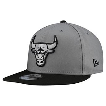 Men's New Era Gray Chicago Bulls Core Logo Storm Gray Two-Tone 9FIFTY Snapback Hat