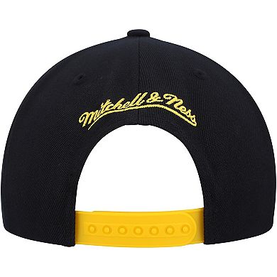 Men's Mitchell & Ness Yellow/Black Chicago Bulls Day One Snapback Hat