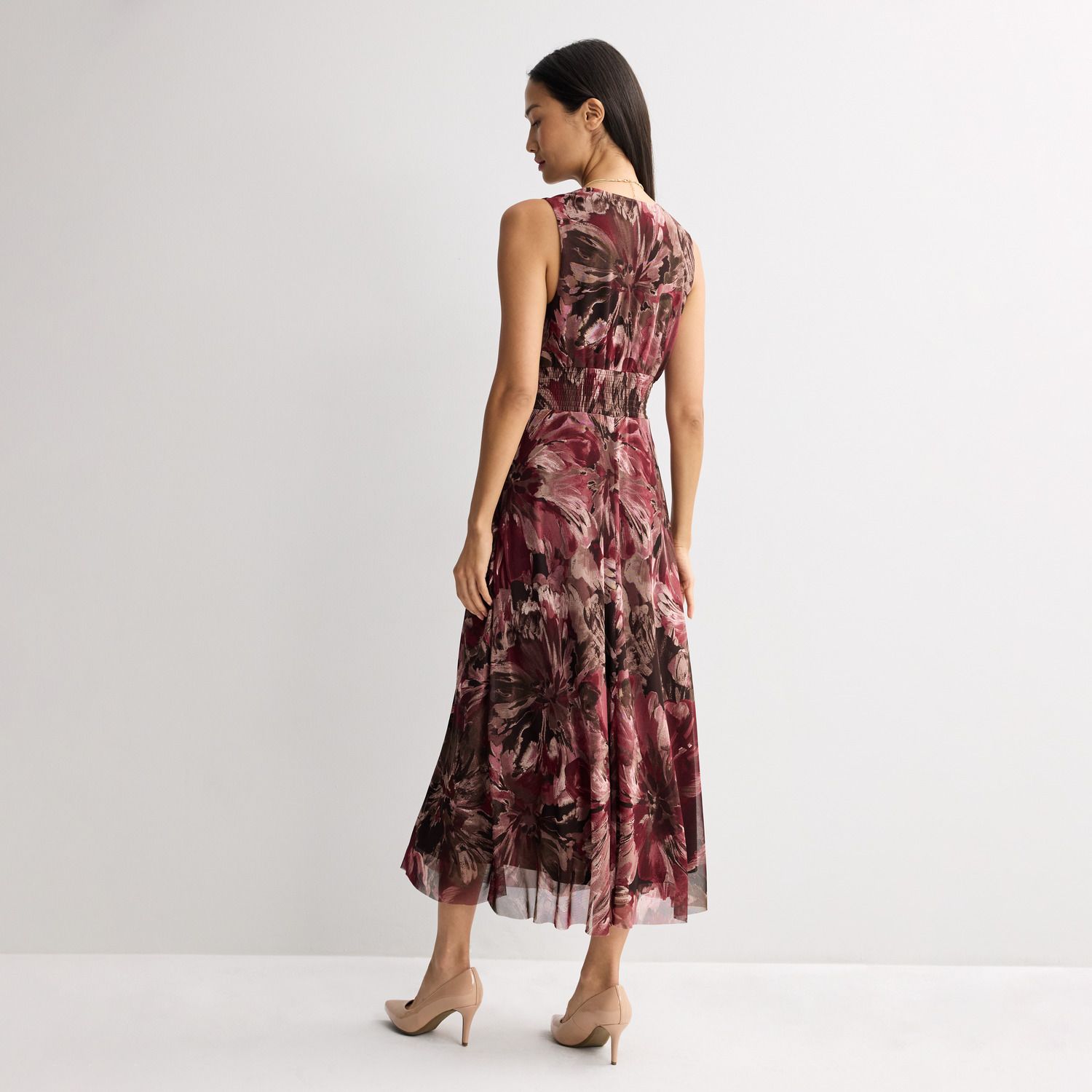 Женское платье Robbie Bee Sleeveless Wrap Mesh Maxi — фото 2