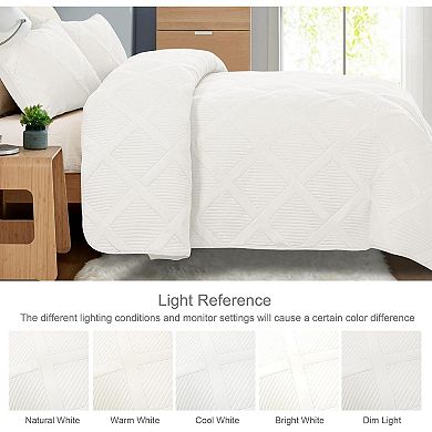 White Queen Quilt Set! Modern Striped Pattern, Ultra-Soft & Lightweight for All Seasons.