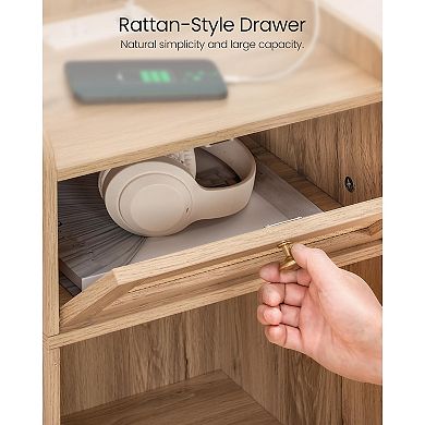 ZUQIETA Rattan-Style Nightstand with Charging Station,USB Ports&Storage Shelf,Boho Natural End Table