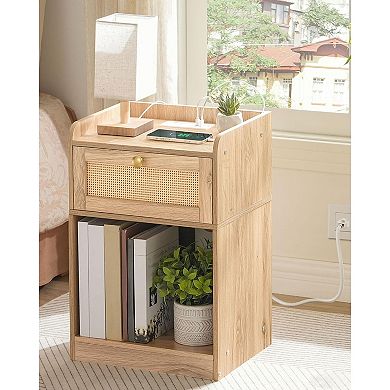 ZUQIETA Rattan-Style Nightstand with Charging Station,USB Ports&Storage Shelf,Boho Natural End Table