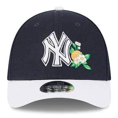 Men's New Era Navy/White New York Yankees 2026 Spring Training M-Crown 39THIRTY Flex Hat