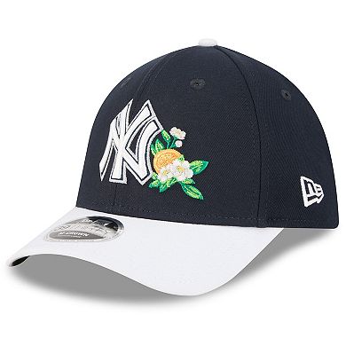 Men's New Era Navy/White New York Yankees 2026 Spring Training M-Crown 39THIRTY Flex Hat