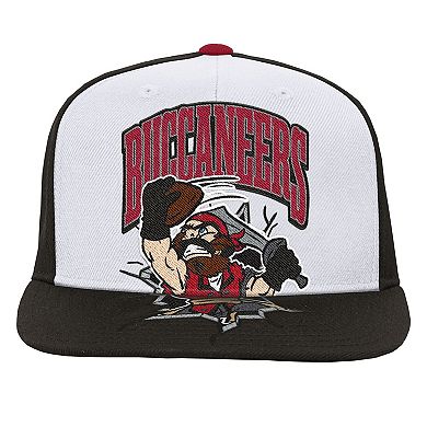 Youth Mitchell & Ness White Tampa Bay Buccaneers Team Mascot Snapback Hat