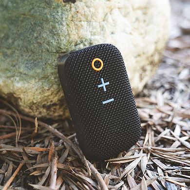 MEE audio goSPKR Wearable Clip-On Wireless Speaker & Speakerphone