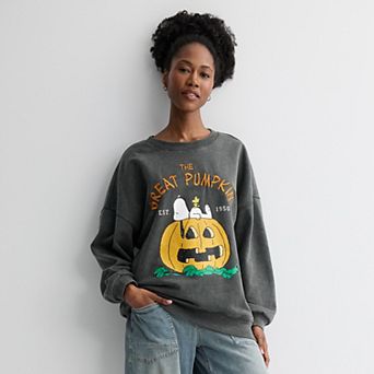 Juniors' Peanuts The Great Pumpkin Est. 1950 Snoopy & Woodstock Oversized Graphic Pullover