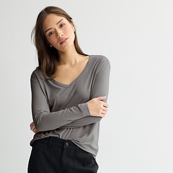 Juniors' SO® Long Sleeve V-Neck Tee