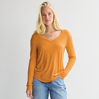 Juniors' SO® Long Sleeve V-Neck Tee