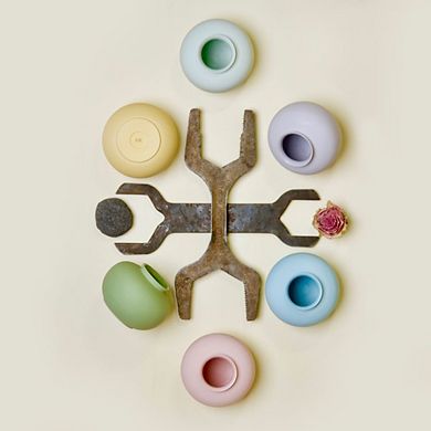 Matte Porcelain Mini Apple Vase