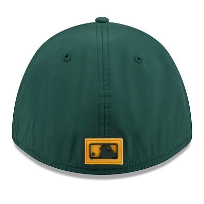 Men's New Era Green Athletics 2026 Clubhouse M-Crown 39THIRTY Flex Hat