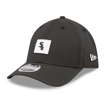 Men's New Era Black Chicago White Sox 2026 Clubhouse M-Crown 39THIRTY Flex Hat