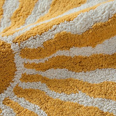 Urban Loft 100% Cotton Tufted Non-Skid Sun Pattern Bath Mat