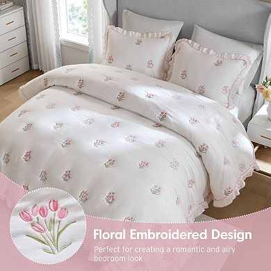 Intelligent Design Arya Floral Embroidered Ruffle Quilt Set with Shams