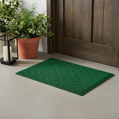HomeRoots 18" X 30" Green Geometric Indoor Outdoor Polypropylene Door Mat