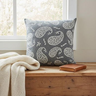 HomeRoots 24" X 24" Gray And White 100% Cotton Geometric Zippered Pillow